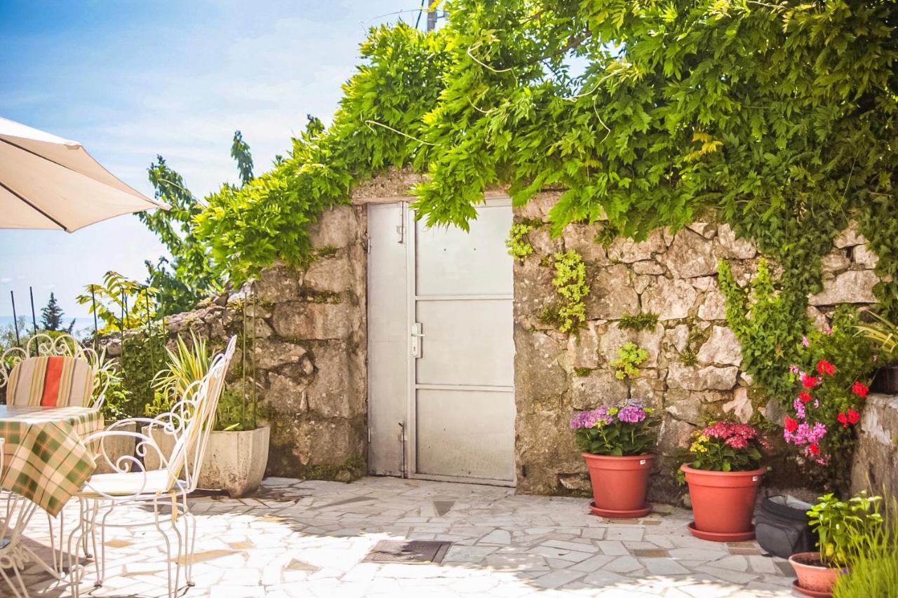 Apartman Carmen Volosko Opatija Exteriér fotografie